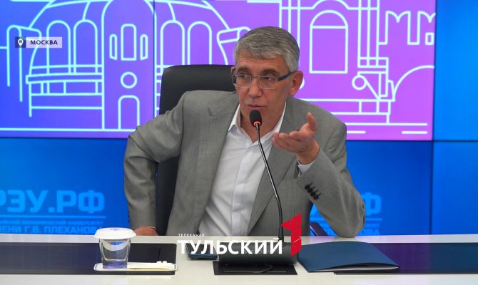 Дмитрий Миляев раскрыл студентам из Москвы карьерные перспективы в Туле