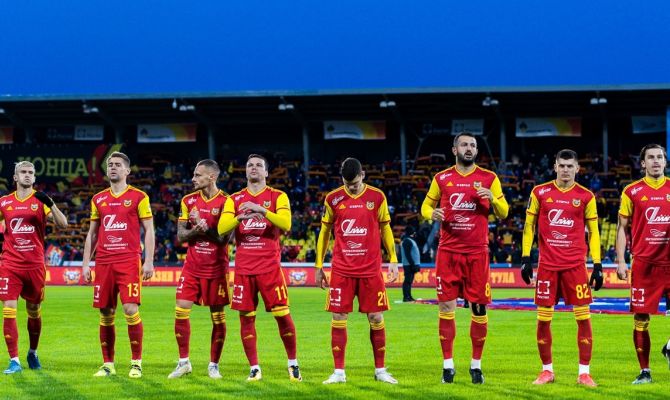 В Туле стартовал матч «Арсенал - Тамбов»