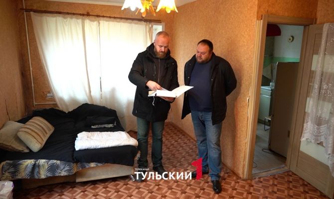 Туляка оставили без жилья и денег по "схеме Ларисы Долиной"