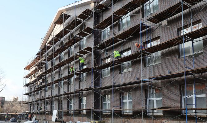 От школы до отопления: как Тульская область восстанавливала Мариуполь в 2023 году