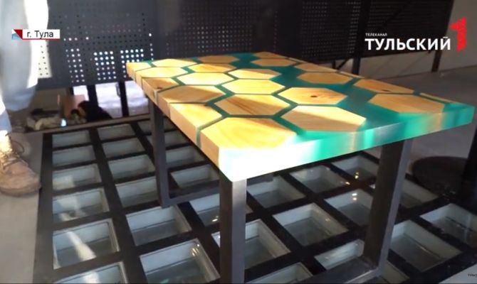 Авторская мебель 21-летнего туляка украшает городские кафе