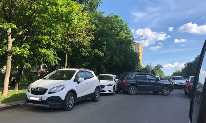 «Киа» и «Мазда» столкнулись в Советском округе Тулы