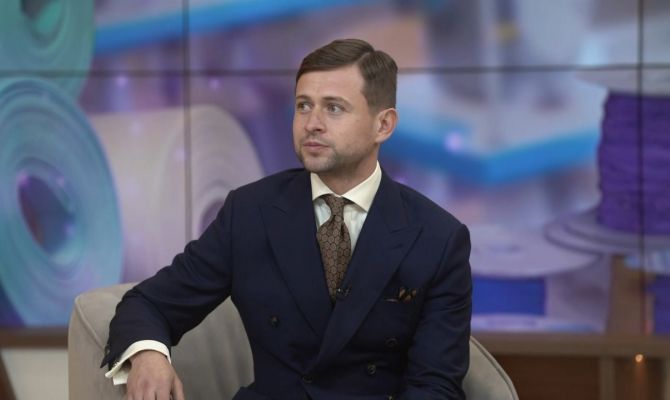 Свой-чужой: по каким деталям богачи определяют стоимость костюма