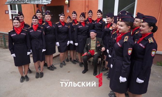 В Туле начались "Парады у домов Ветеранов"