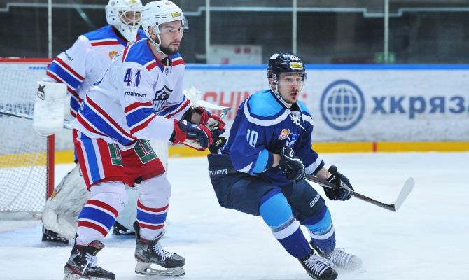 Подарок тренеру команды: тульские хоккеисты из "АКМ" обыграли "Рязань" 
