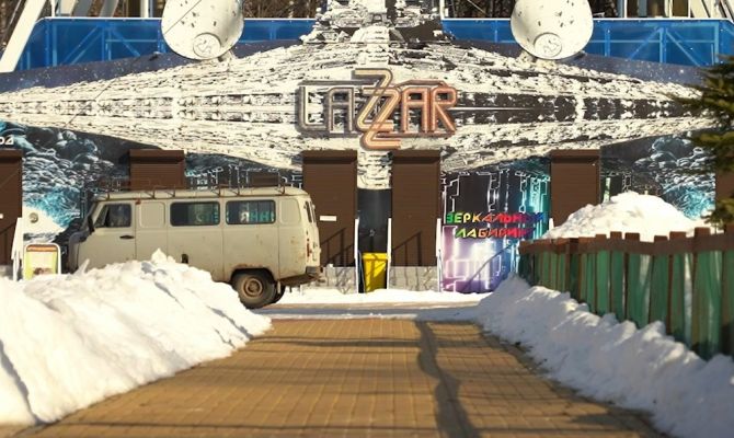 В Туле директор "Стеклянного лабиринта" не признал себя виновным в травме ребенка