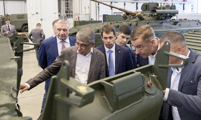 Начальник Управления администрации Президента оценил мощности тульских оборонных предприятий