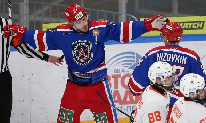 Тульские хоккеисты обыграли команду «СКА-Варяг» в Санкт-Петербурге