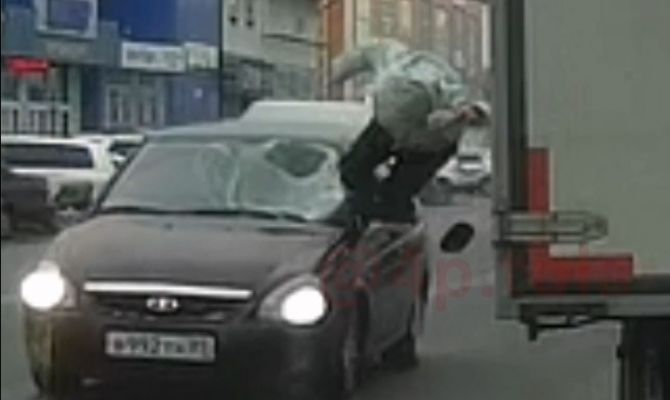 На улице Мосина в Туле сбили женщину