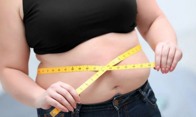 Минздрав рассказал о тяжелых последствиях коронавируса для полных людей