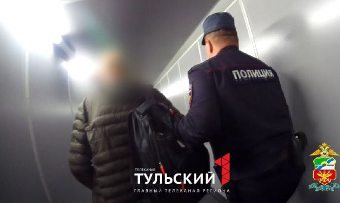 Пьяного туляка задержали за дебош в самолете