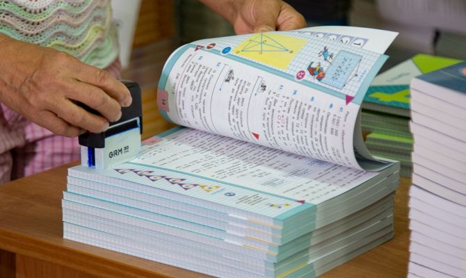 В России каждый пятый родитель оплачивает репетиторов с кредитной карты