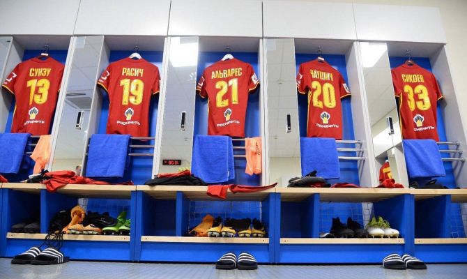 Стали известны стартовые составы команд на матч "Арсенал"-"Зенит"