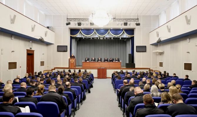 В Тульской области наградили отличившихся полицейских