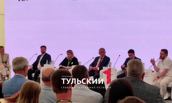 Дмитрий Миляев обсудил трудоустройство молодых специалистов на форуме "АГРОПРОдвижение"
