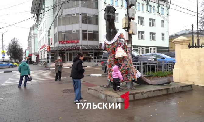 Динозавр у экзотариума отметил 36-летие: чего о нем не знают туляки