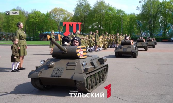 В Туле прошел первый Парад Победы дошкольников