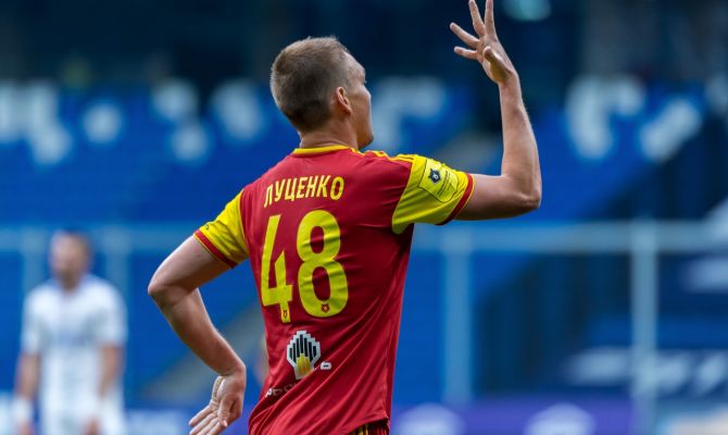 Нападающий тульского «Арсенала» Евгений Луценко номинирован на премию «Джентльмен года»