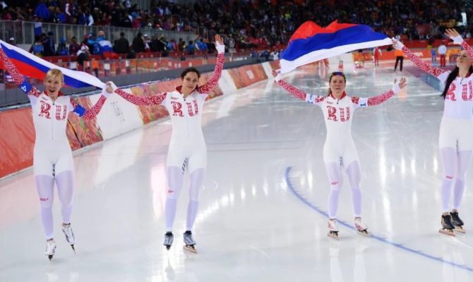 Конькобежцы и фигуристы из России смогут выступать на международных турнирах