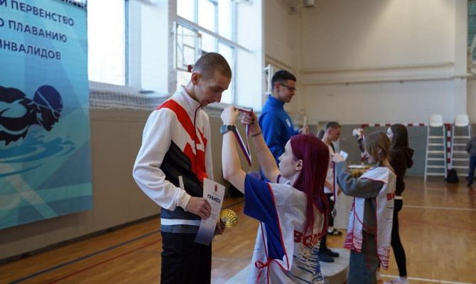 Спорт без границ: в Туле выбрали лучших пловцов с ОВЗ