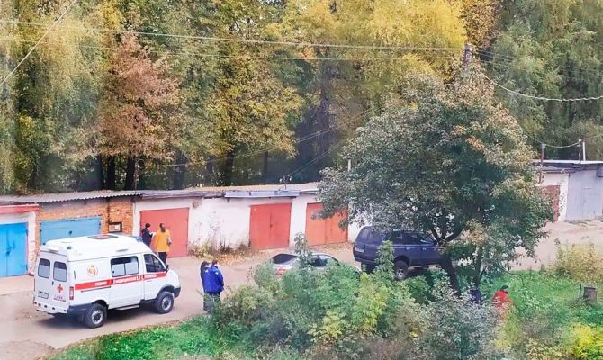 В Узловой на дереве нашли труп мужчины