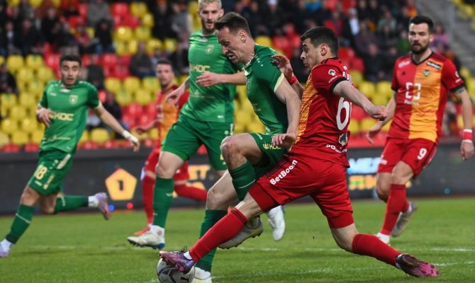 «Арсенал» проиграл «Рубину» со счетом 0:1