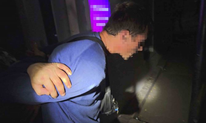 В Донском рецидивист пытался ограбить пункт выдачи заказов