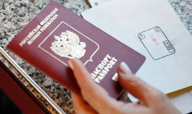 За паспорта и права россияне будут платить больше