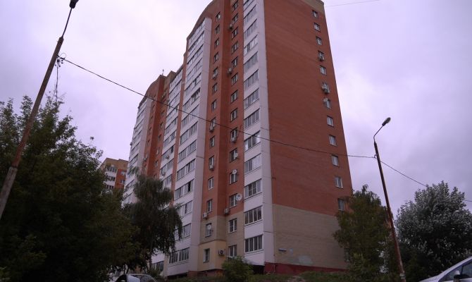 В Туле 14-этажка на Замочной улице трещит по швам