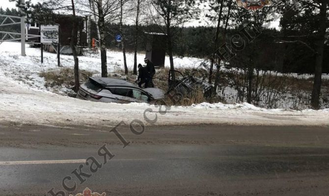 В Тульской области водитель Geely Coolray выехал на встречную и врезался в Suzuki