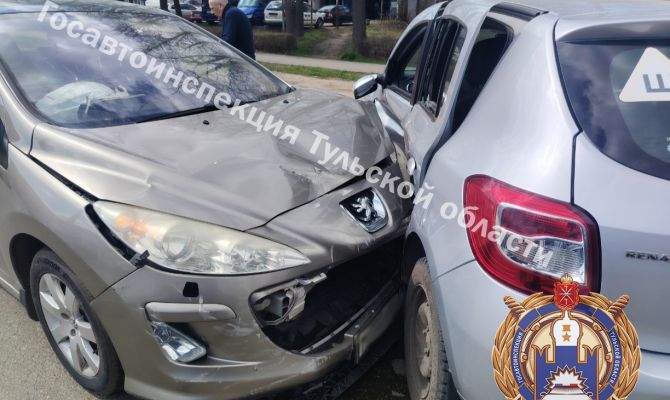 В Узловой произошло ДТП с участием двух легковушек