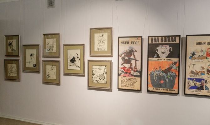 В тульском музее П. Н. Крылова открылась выставка "Кукрыниксов"