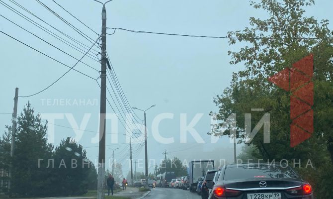 Из-за работ на улице Генерала Маргелова в Туле образовались пробки