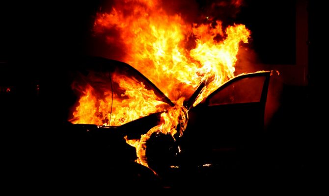 В Тульской области орудуют поджигатели машин