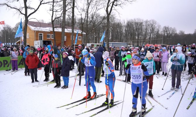 Шагом, ползком и на руках: как 2-летней тулячке удалось установить рекорд на «Лыжне России»