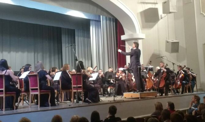 В филармонии проходит премьерное выступление Тульского симфонического оркестра