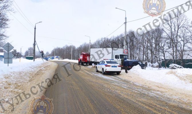 В Воловском районе 16-летний парень сел за руль «ВАЗа» и попал в больницу в результате ДТП