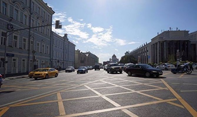 На дорогах России появится синяя и желтая разметка