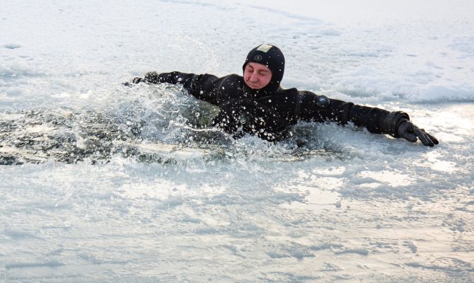 Как слоеный пирог: тульские спасатели назвали самую частую причину трагедий на льду