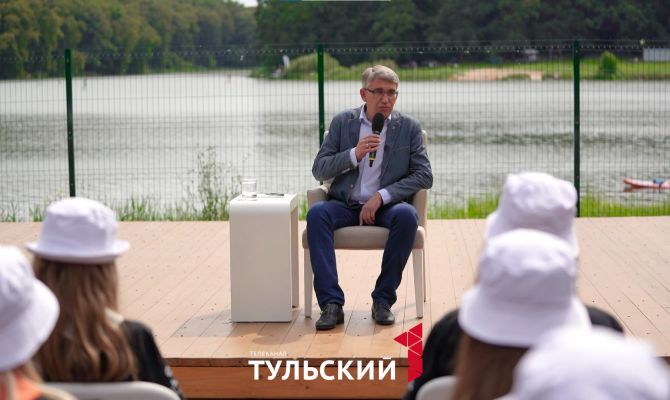 Блогеры, детство и перспективы: главное из большой пресс-конференции Дмитрия Миляева детям