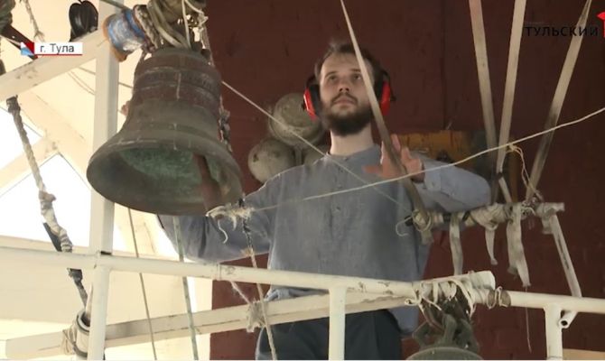 Колокольный звон над Тулой: звонарь-самоучка изучил это искусство с помощью книг