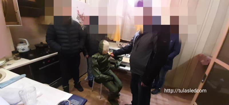 Житель Новомосковска напал на знакомую с ножом