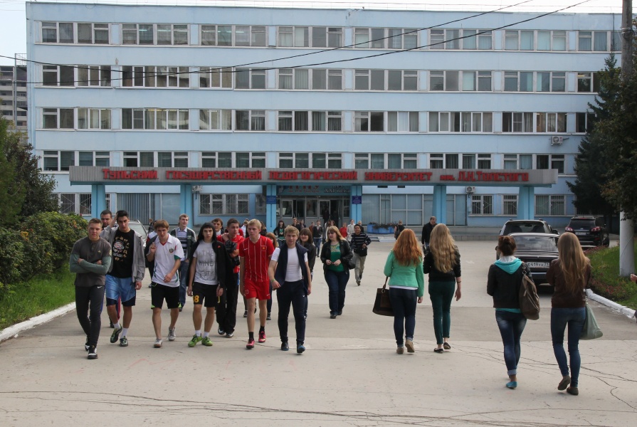 Молодые кадры: студенты-педагоги и медики в Тульской области вышли на работу в школы и больницы