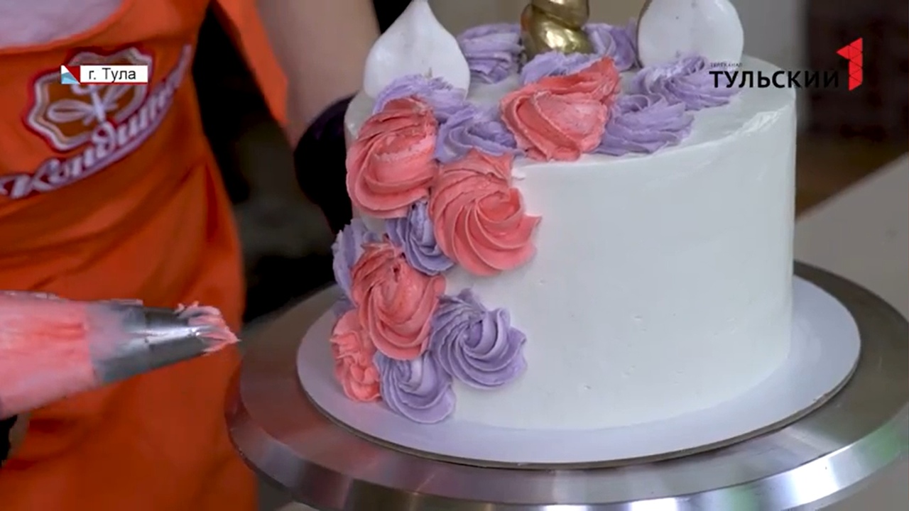 В России разгорелись споры за торт "Три шоколада"