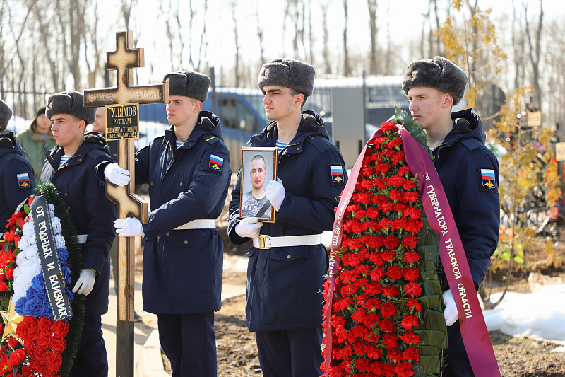 В Туле и Ефремове простились с погибшими военными-участниками спецоперации на Украине
