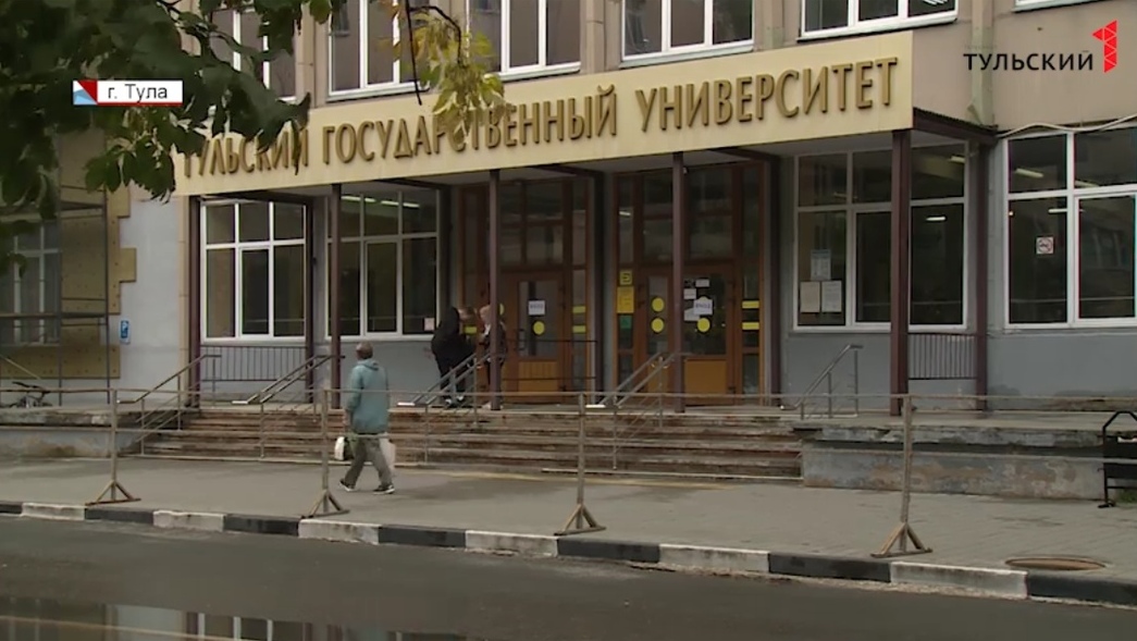 В 2021 году дети-сироты и инвалиды смогут поступить в вузы на льготных условиях