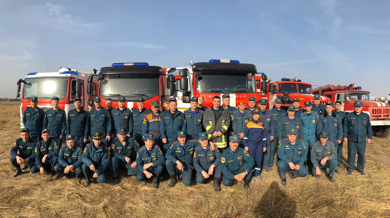 Тульские спасатели вернулись домой после ликвидации пожара в Рязанской области