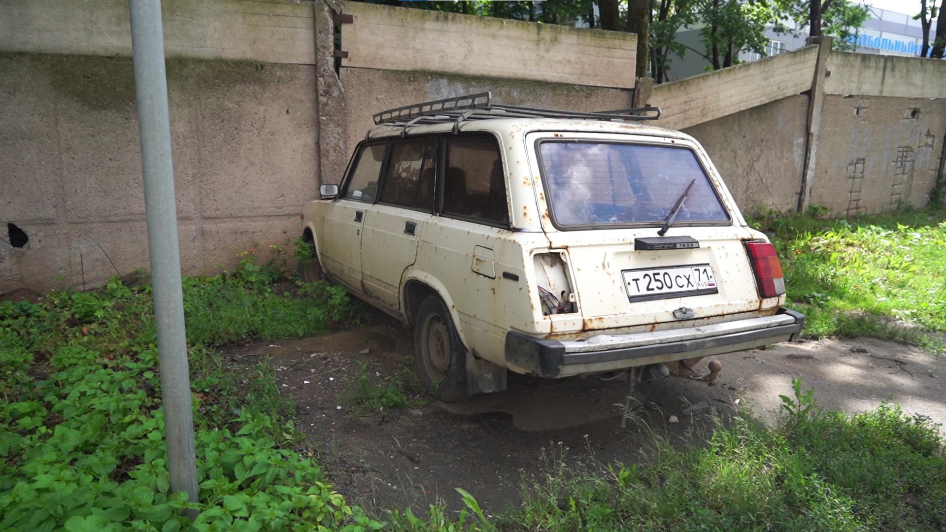 Как тулякам избавиться от брошенных автомобилей во дворе: пошаговая  инструкция - Новости Тулы и области - 1tulatv