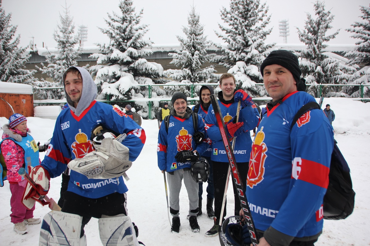 Более 30 команд приняли участие в тульском хоккее в валенках