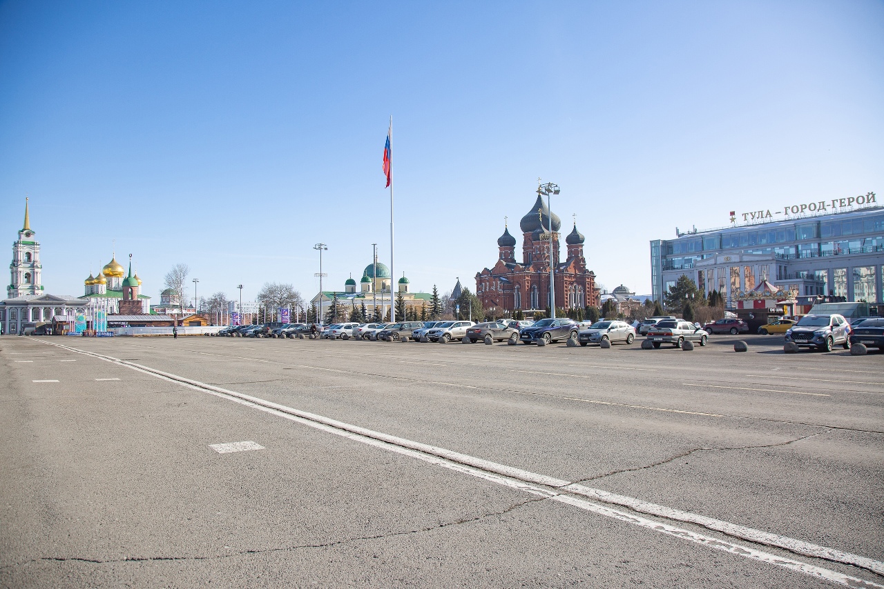 На площади Ленина в Туле запретили парковку до 12 мая